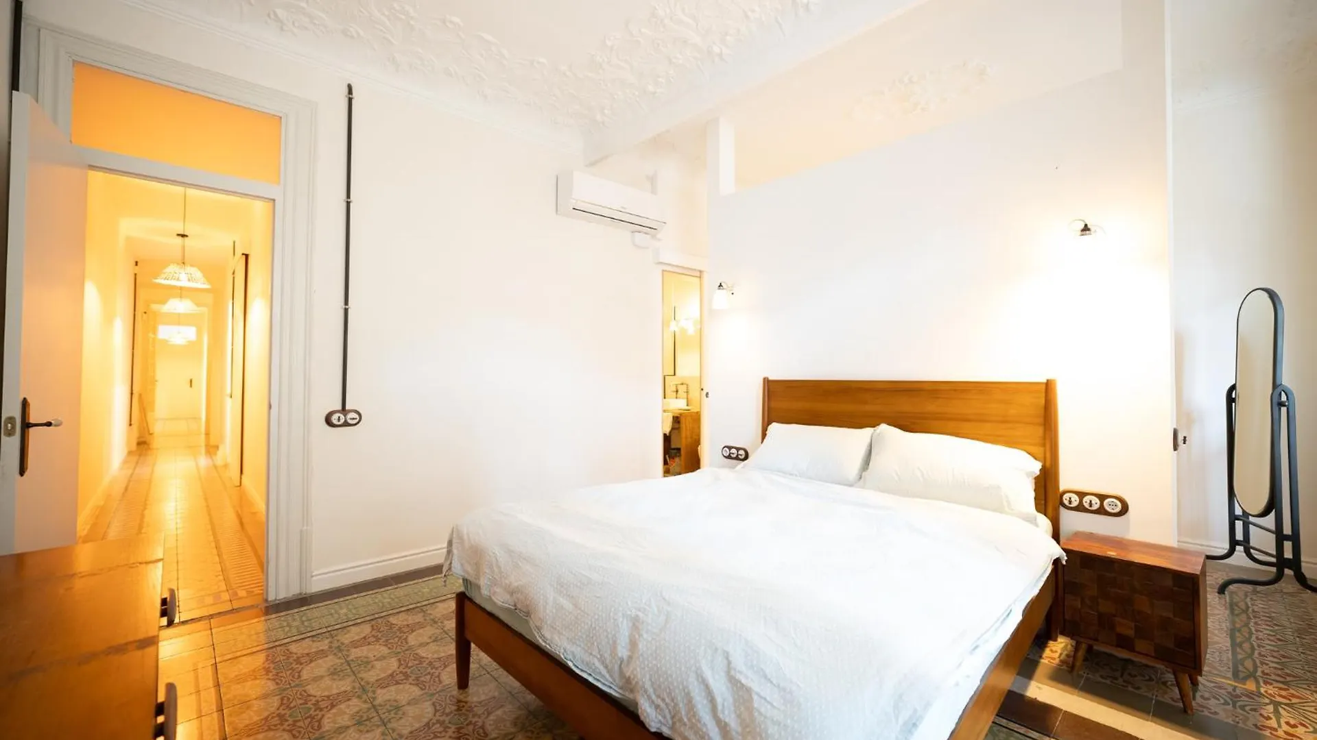 Apartment Ferienwohnung Stylish Retreat In Catalonia Barcelona